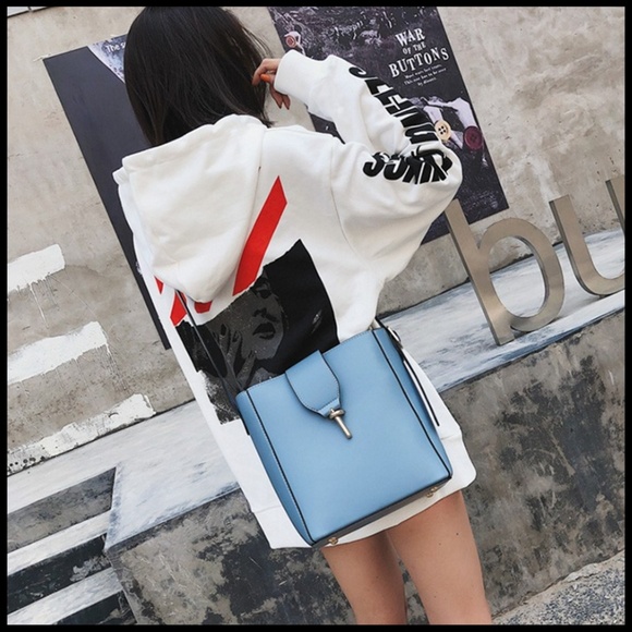 NEW PARIS Bucket Bag - Picture 4 of 6